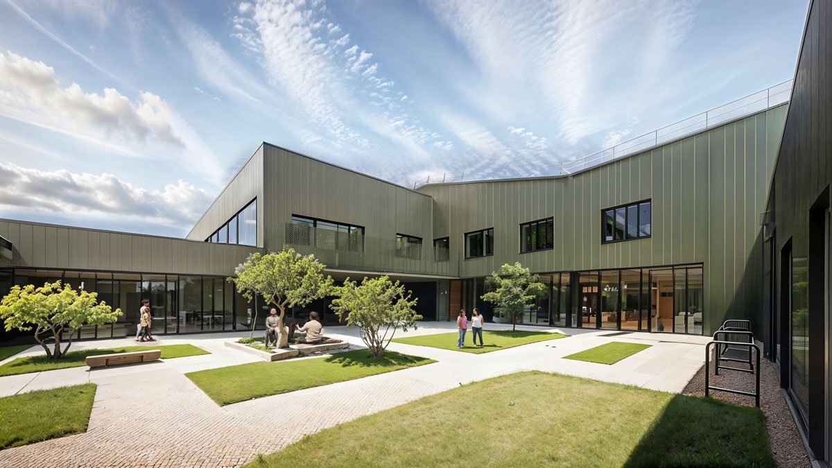 FW-Community-Courtyard_ISSUE-(1)
