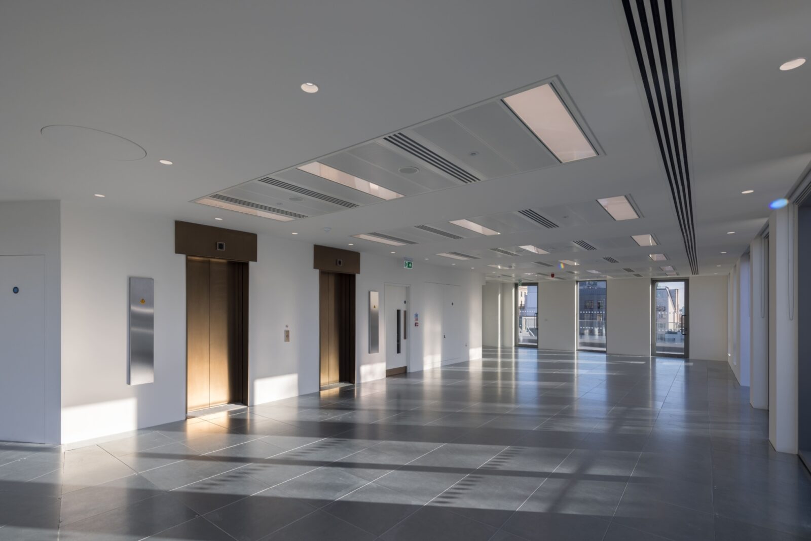61 Curzon Street 054