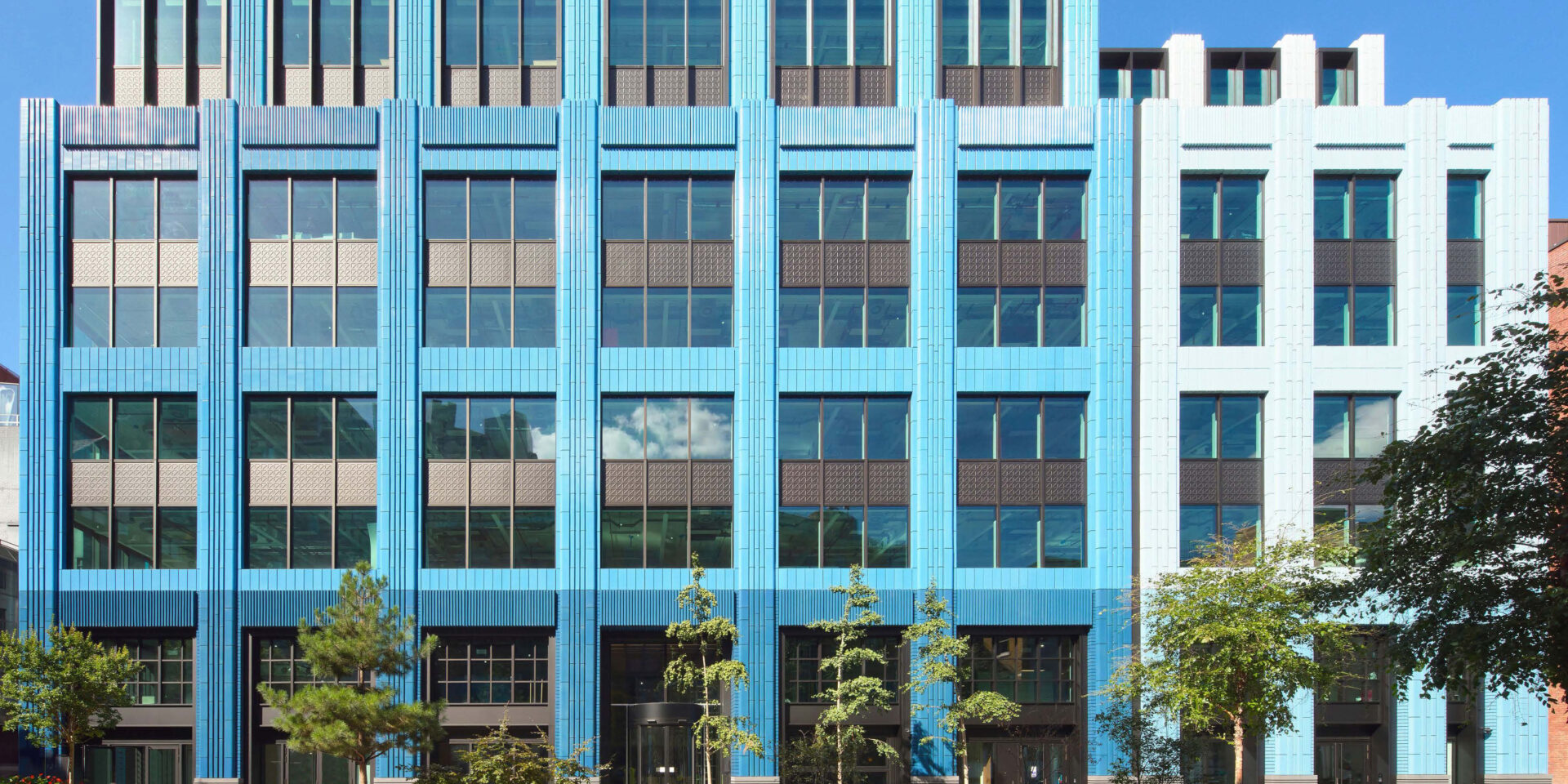 Worship Square image02