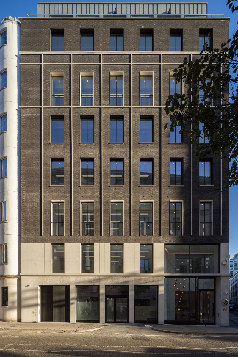 61 Curzon Street 016 800px